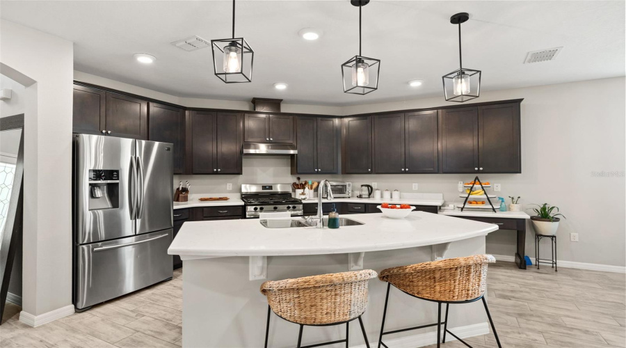 DAVENPORT, Florida 33897, 5 Bedrooms Bedrooms, ,3 BathroomsBathrooms,Residential,For Sale,BELLA VERANO,0,MFRO6436003