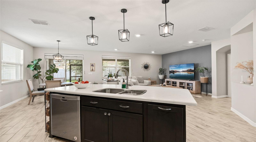 DAVENPORT, Florida 33897, 5 Bedrooms Bedrooms, ,3 BathroomsBathrooms,Residential,For Sale,BELLA VERANO,0,MFRO6436003
