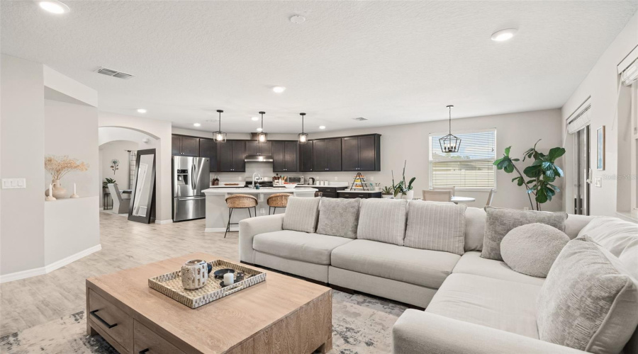 DAVENPORT, Florida 33897, 5 Bedrooms Bedrooms, ,3 BathroomsBathrooms,Residential,For Sale,BELLA VERANO,0,MFRO6436003