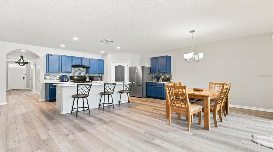 DAVENPORT, Florida 33897, 4 Bedrooms Bedrooms, ,2 BathroomsBathrooms,Residential,For Sale,WELLBORN,0,MFRS5155766