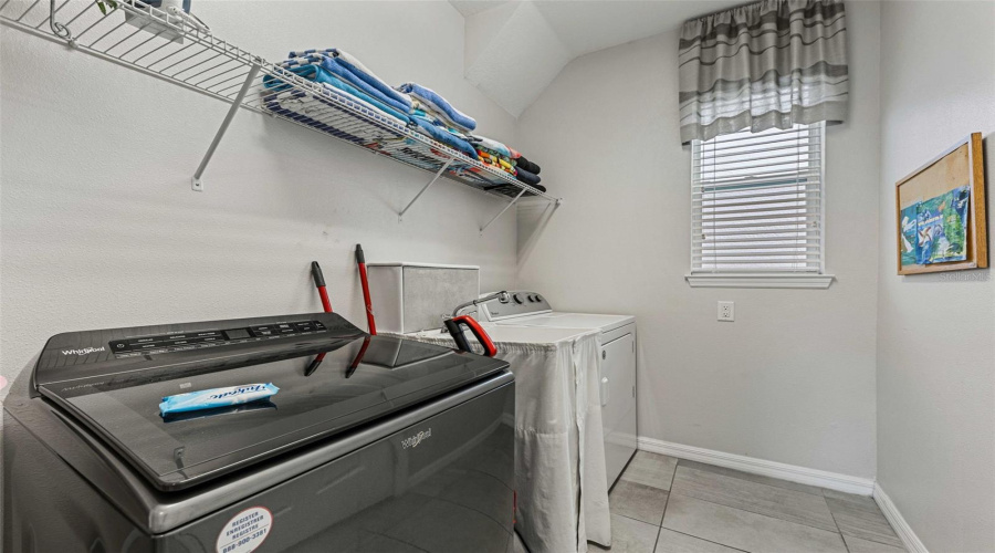 KISSIMMEE, Florida 34747, 4 Bedrooms Bedrooms, ,3 BathroomsBathrooms,Residential,For Sale,SANDY PARK,0,MFRS5156197