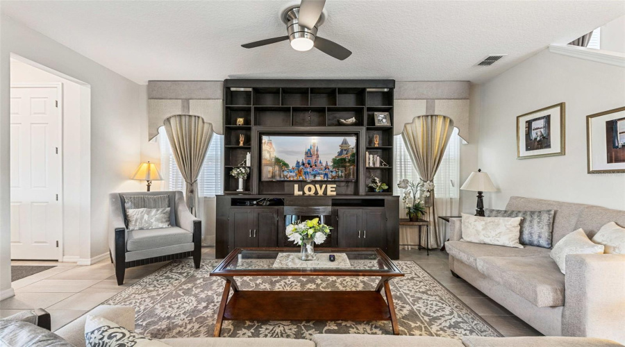 KISSIMMEE, Florida 34747, 4 Bedrooms Bedrooms, ,3 BathroomsBathrooms,Residential,For Sale,SANDY PARK,0,MFRS5156197