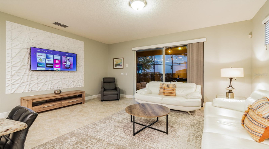 DAVENPORT, Florida 33837, 5 Bedrooms Bedrooms, ,4 BathroomsBathrooms,Residential,For Sale,OAKBOURNE,0,MFRS5153791