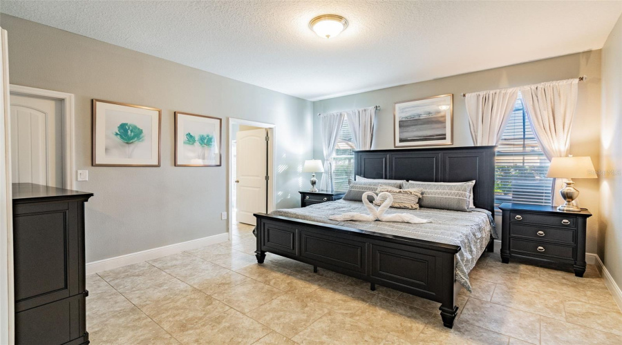 DAVENPORT, Florida 33837, 5 Bedrooms Bedrooms, ,4 BathroomsBathrooms,Residential,For Sale,OAKBOURNE,0,MFRS5153791
