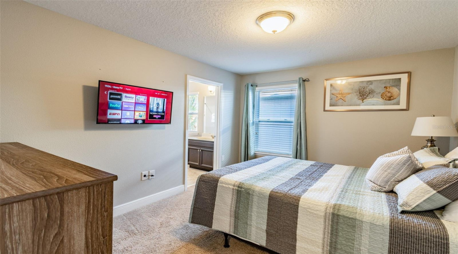 DAVENPORT, Florida 33837, 5 Bedrooms Bedrooms, ,4 BathroomsBathrooms,Residential,For Sale,OAKBOURNE,0,MFRS5153791