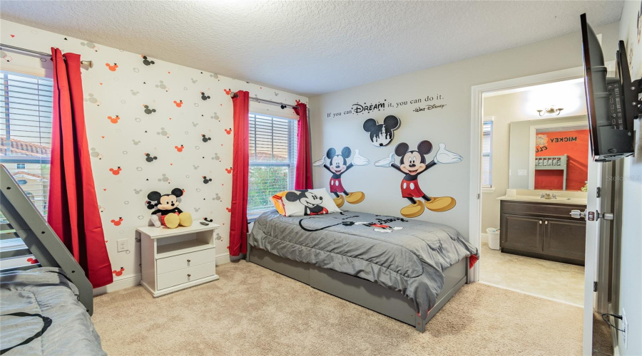 DAVENPORT, Florida 33837, 5 Bedrooms Bedrooms, ,4 BathroomsBathrooms,Residential,For Sale,OAKBOURNE,0,MFRS5153791