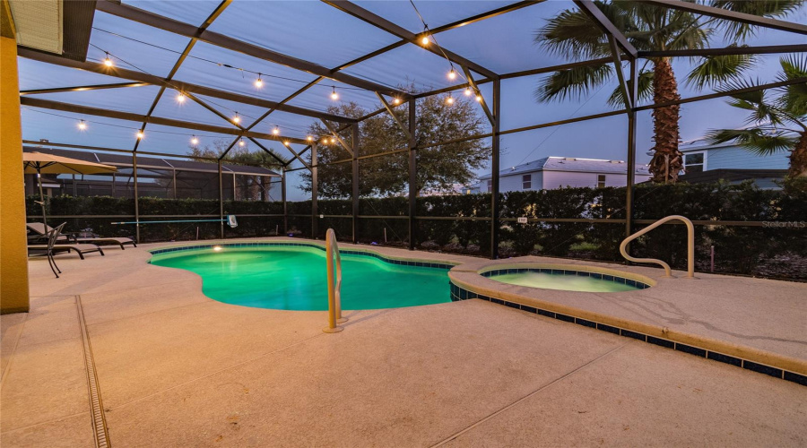 DAVENPORT, Florida 33837, 5 Bedrooms Bedrooms, ,4 BathroomsBathrooms,Residential,For Sale,OAKBOURNE,0,MFRS5153791
