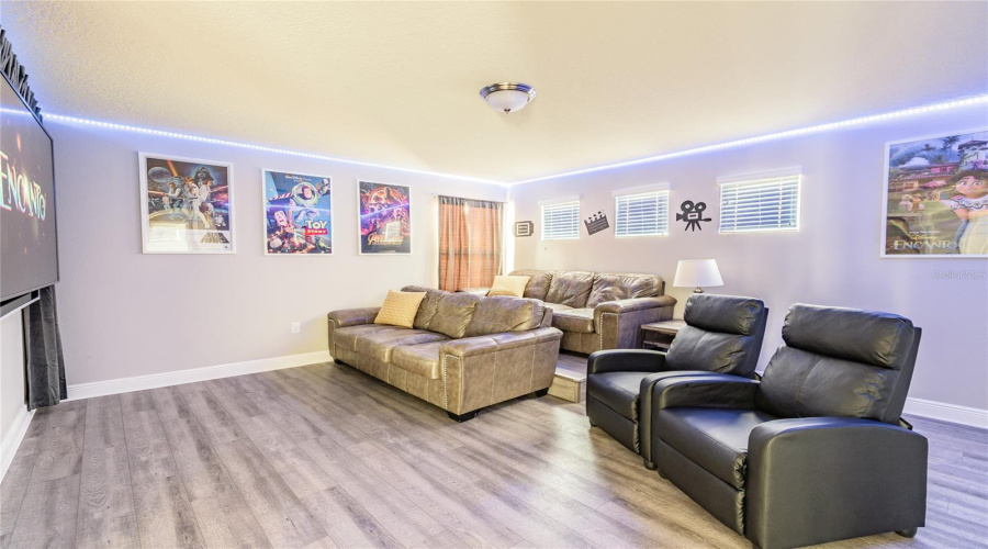 DAVENPORT, Florida 33837, 5 Bedrooms Bedrooms, ,4 BathroomsBathrooms,Residential,For Sale,OAKBOURNE,0,MFRS5153791