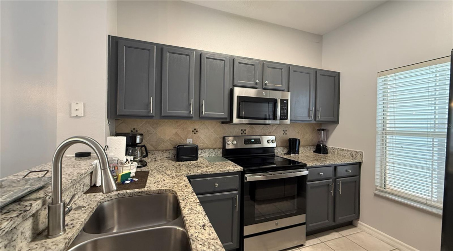KISSIMMEE, Florida 34747, 3 Bedrooms Bedrooms, ,2 BathroomsBathrooms,Residential,For Sale,BAY LILLY,0,MFRS5156218