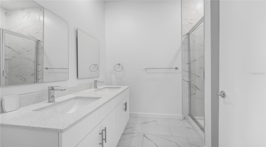 DAVENPORT, Florida 33896, 4 Bedrooms Bedrooms, ,4 BathroomsBathrooms,Residential,For Sale,FAMAGUSTA,0,MFRO6436122