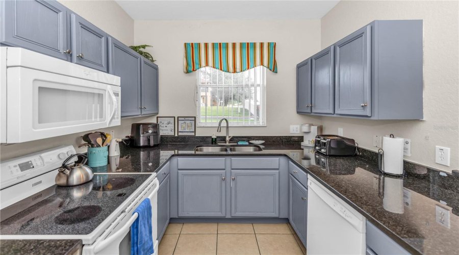 DAVENPORT, Florida 33897, 4 Bedrooms Bedrooms, ,3 BathroomsBathrooms,Residential,For Sale,CALABRIA,0,MFRO6436313