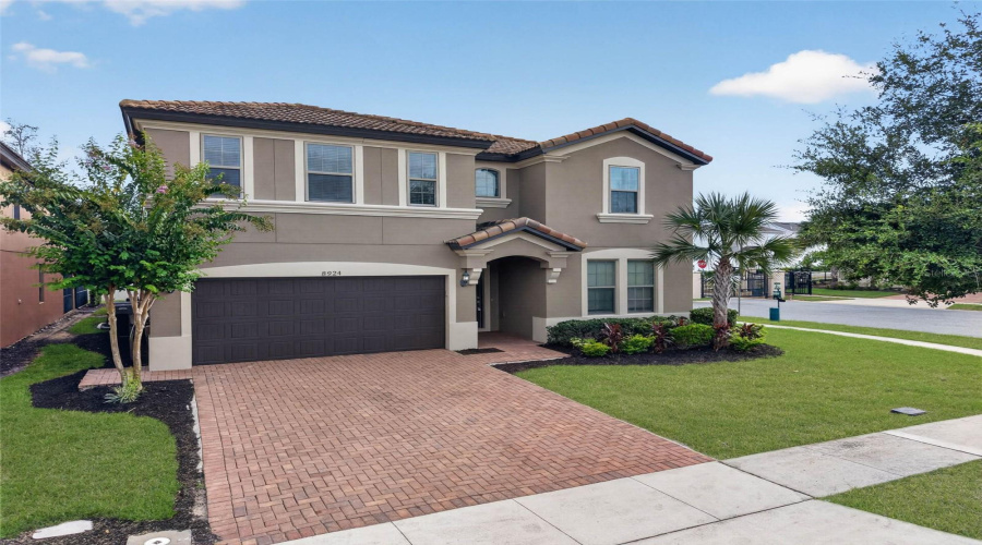 KISSIMMEE, Florida 34747, 9 Bedrooms Bedrooms, ,6 BathroomsBathrooms,Residential,For Sale,BENGAL,0,MFRS5156250