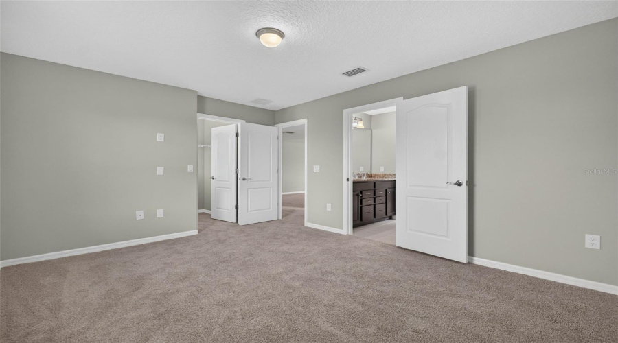 KISSIMMEE, Florida 34747, 9 Bedrooms Bedrooms, ,6 BathroomsBathrooms,Residential,For Sale,BENGAL,0,MFRS5156250