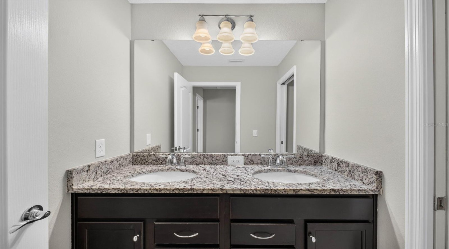 KISSIMMEE, Florida 34747, 9 Bedrooms Bedrooms, ,6 BathroomsBathrooms,Residential,For Sale,BENGAL,0,MFRS5156250