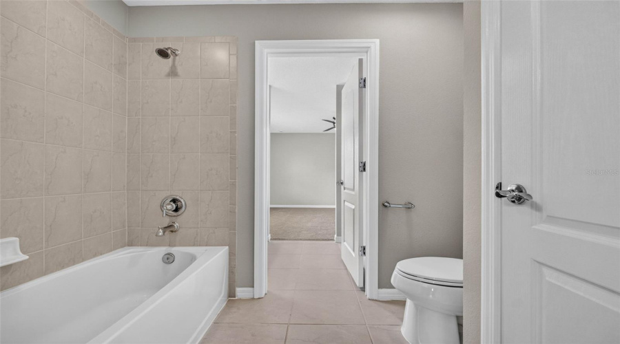 KISSIMMEE, Florida 34747, 9 Bedrooms Bedrooms, ,6 BathroomsBathrooms,Residential,For Sale,BENGAL,0,MFRS5156250
