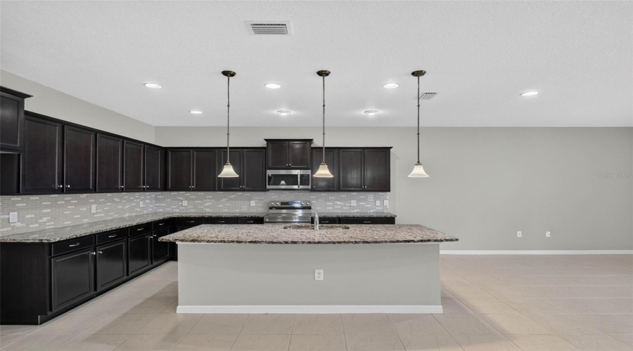 KISSIMMEE, Florida 34747, 9 Bedrooms Bedrooms, ,6 BathroomsBathrooms,Residential,For Sale,BENGAL,0,MFRS5156250