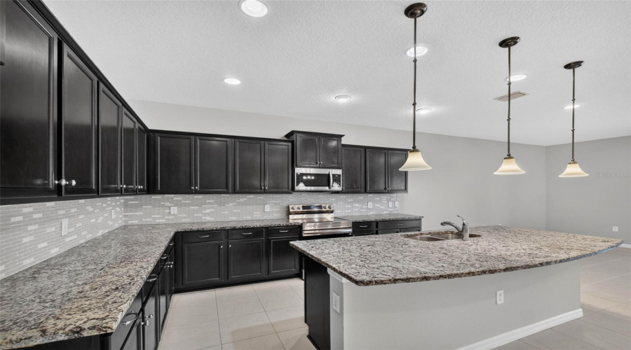 KISSIMMEE, Florida 34747, 9 Bedrooms Bedrooms, ,6 BathroomsBathrooms,Residential,For Sale,BENGAL,0,MFRS5156250