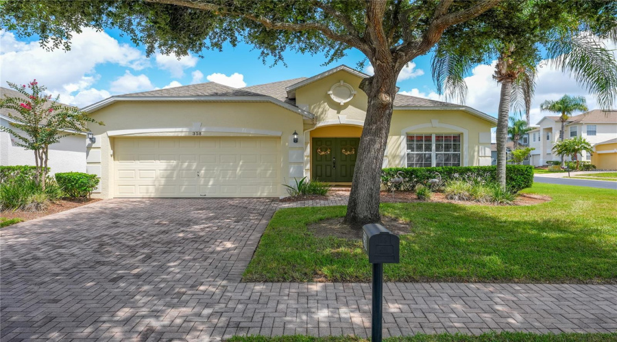 DAVENPORT, Florida 33897, 4 Bedrooms Bedrooms, ,3 BathroomsBathrooms,Residential,For Sale,LANCASTER DR,0,MFRO6434764