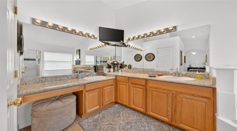 DAVENPORT, Florida 33897, 4 Bedrooms Bedrooms, ,3 BathroomsBathrooms,Residential,For Sale,LANCASTER DR,0,MFRO6434764