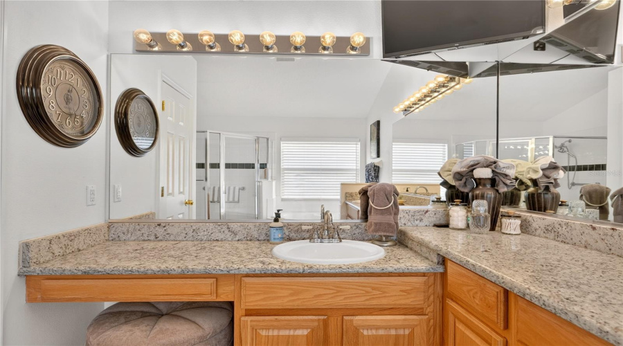 DAVENPORT, Florida 33897, 4 Bedrooms Bedrooms, ,3 BathroomsBathrooms,Residential,For Sale,LANCASTER DR,0,MFRO6434764