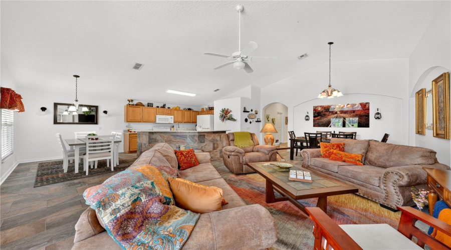 DAVENPORT, Florida 33897, 4 Bedrooms Bedrooms, ,3 BathroomsBathrooms,Residential,For Sale,LANCASTER DR,0,MFRO6434764