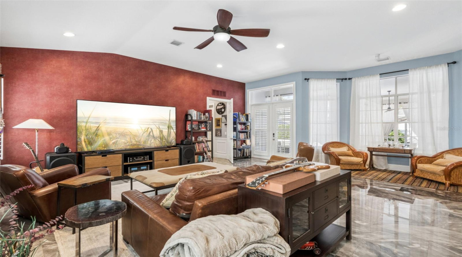 Celebration, Florida 34747, 6 Bedrooms Bedrooms, ,5 Bathroomsbathrooms,Residential,For Sale,Oak Shadows,0,Mfro6434811
