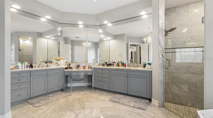 Celebration, Florida 34747, 6 Bedrooms Bedrooms, ,5 Bathroomsbathrooms,Residential,For Sale,Oak Shadows,0,Mfro6434811