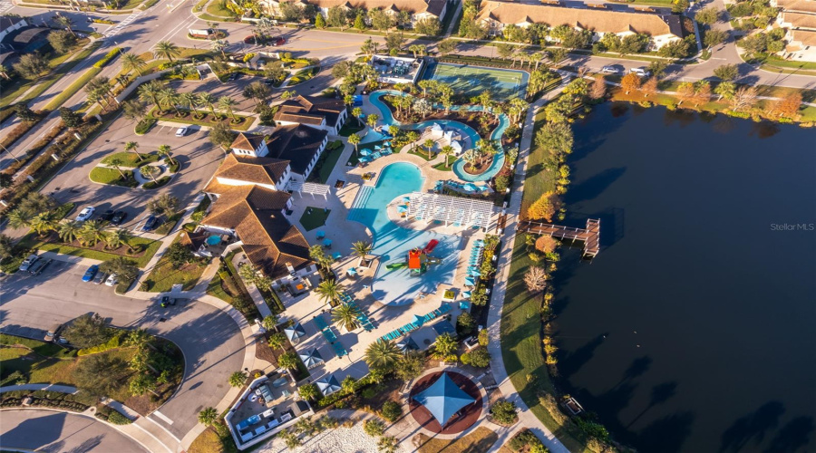 KISSIMMEE, Florida 34747, 8 Bedrooms Bedrooms, ,6 BathroomsBathrooms,Residential,For Sale,LIMA,0,MFRO6436398