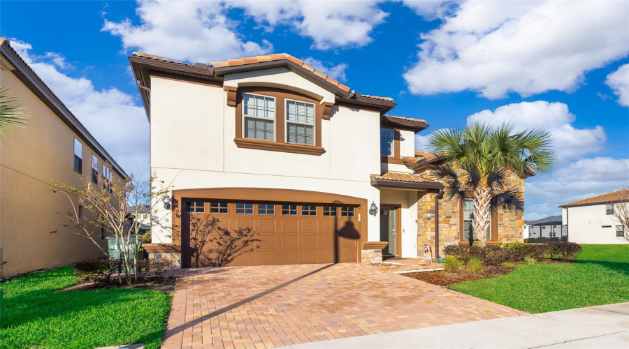 KISSIMMEE, Florida 34747, 8 Bedrooms Bedrooms, ,6 BathroomsBathrooms,Residential,For Sale,LIMA,0,MFRO6436398