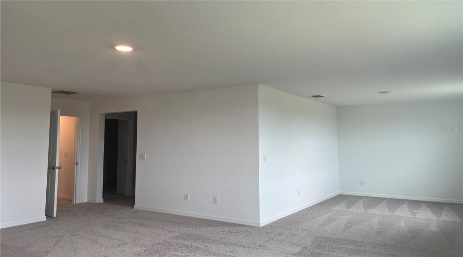 DAVENPORT, Florida 33896, 3 Bedrooms Bedrooms, ,2 BathroomsBathrooms,Residential,For Sale,SANIBEL,0,MFRO6416671