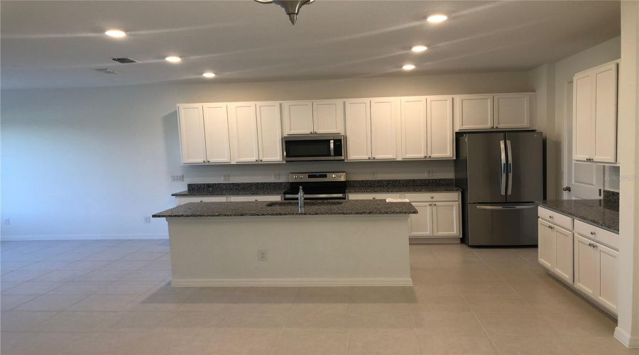 DAVENPORT, Florida 33896, 3 Bedrooms Bedrooms, ,2 BathroomsBathrooms,Residential,For Sale,SANIBEL,0,MFRO6416671