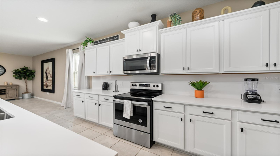 KISSIMMEE, Florida 34747, 8 Bedrooms Bedrooms, ,6 BathroomsBathrooms,Residential,For Sale,LIMA,0,MFRO6436405
