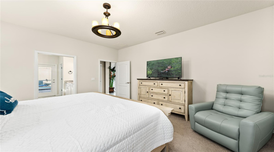 KISSIMMEE, Florida 34747, 8 Bedrooms Bedrooms, ,6 BathroomsBathrooms,Residential,For Sale,LIMA,0,MFRO6436405