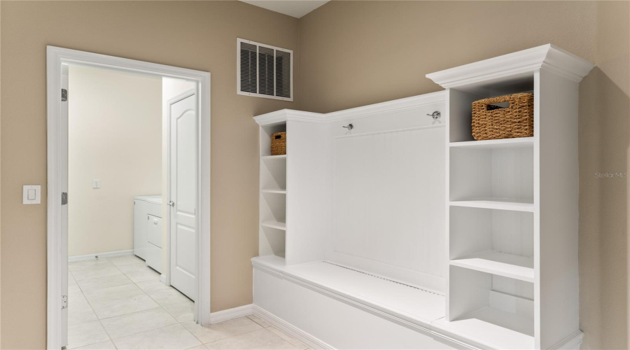 KISSIMMEE, Florida 34747, 8 Bedrooms Bedrooms, ,6 BathroomsBathrooms,Residential,For Sale,LIMA,0,MFRO6436405