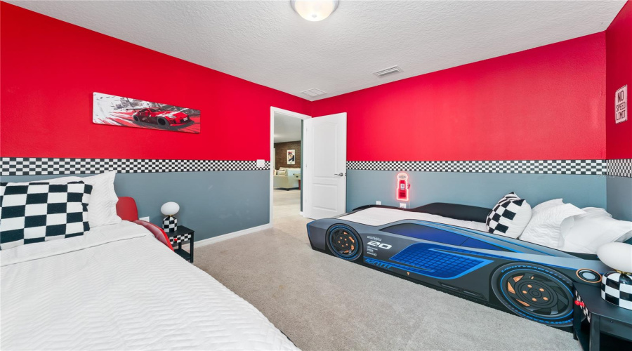 KISSIMMEE, Florida 34747, 8 Bedrooms Bedrooms, ,6 BathroomsBathrooms,Residential,For Sale,LIMA,0,MFRO6436405