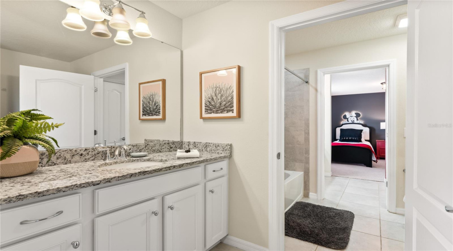 KISSIMMEE, Florida 34747, 8 Bedrooms Bedrooms, ,6 BathroomsBathrooms,Residential,For Sale,LIMA,0,MFRO6436405