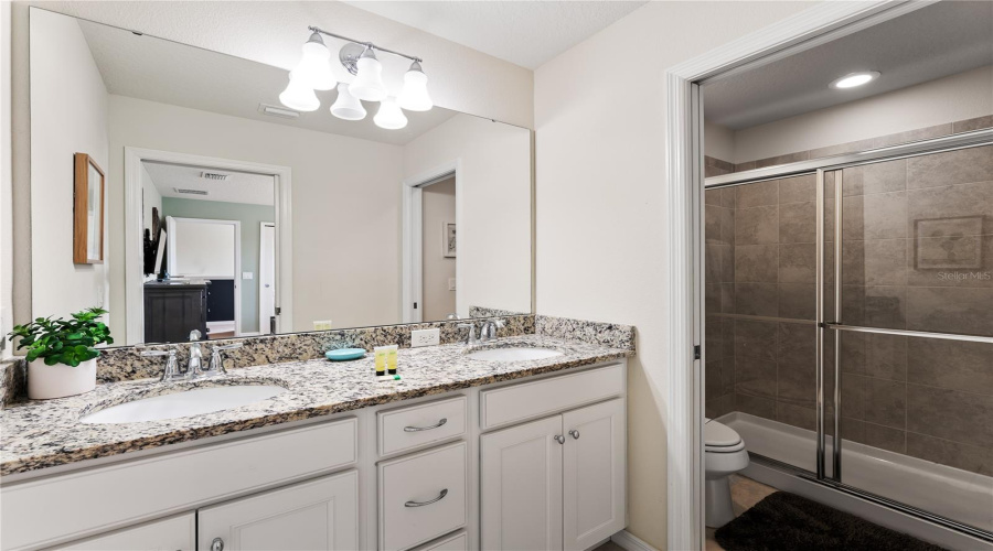 KISSIMMEE, Florida 34747, 8 Bedrooms Bedrooms, ,6 BathroomsBathrooms,Residential,For Sale,LIMA,0,MFRO6436405