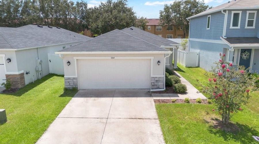 Davenport, Florida 33897, 3 Bedrooms Bedrooms, ,2 Bathroomsbathrooms,Residential,For Sale,Papaya,0,Mfrs5155763