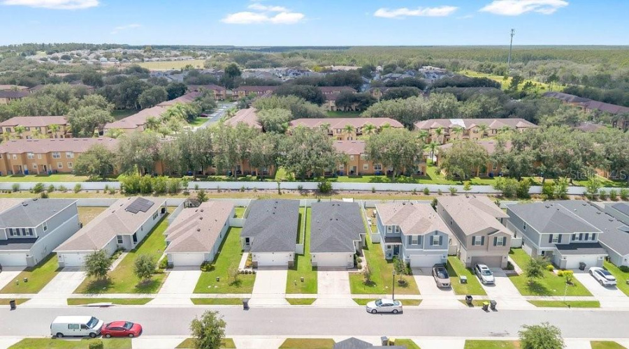 Davenport, Florida 33897, 3 Bedrooms Bedrooms, ,2 Bathroomsbathrooms,Residential,For Sale,Papaya,0,Mfrs5155763