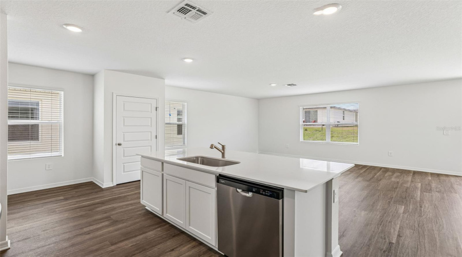 Davenport, Florida 33837, 4 Bedrooms Bedrooms, ,2 Bathroomsbathrooms,Residential,For Sale,Partington,0,Mfro6390170