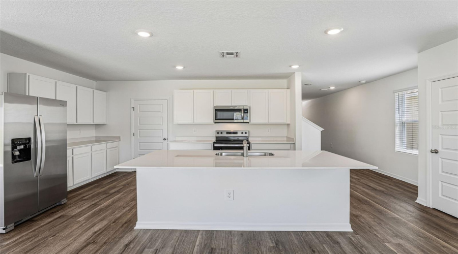 Davenport, Florida 33837, 4 Bedrooms Bedrooms, ,2 Bathroomsbathrooms,Residential,For Sale,Partington,0,Mfro6390170