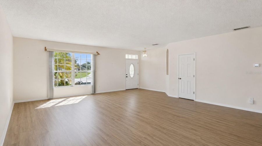 Dining &Amp; Living Room