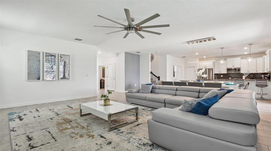 Davenport, Florida 33896, 7 Bedrooms Bedrooms, ,6 Bathroomsbathrooms,Residential,For Sale,Sommerset Hills,0,Mfro6436451