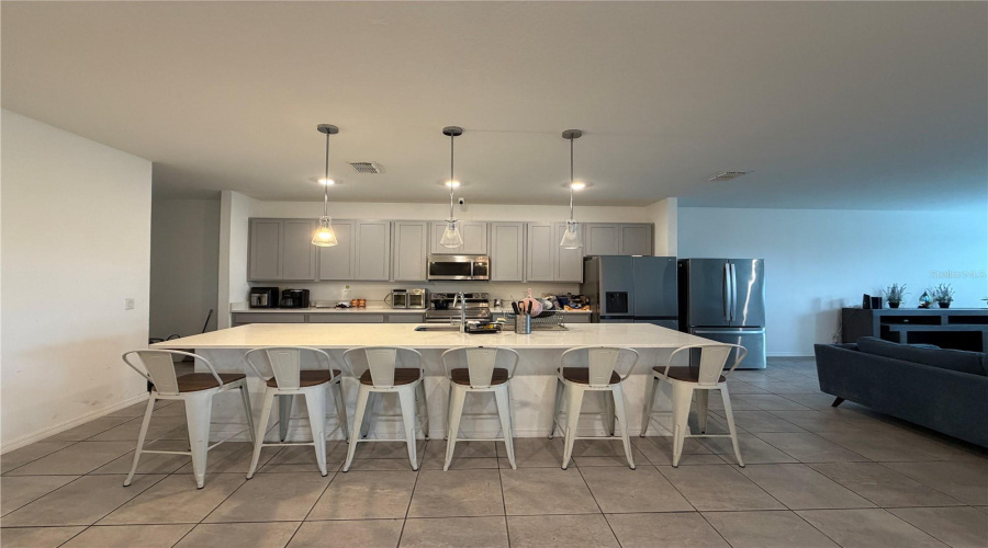 Davenport, Florida 33896, 8 Bedrooms Bedrooms, ,5 Bathroomsbathrooms,Residential,For Sale,Derwent,0,Mfro6436302