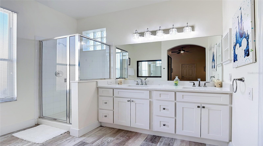 Kissimmee, Florida 34747, 4 Bedrooms Bedrooms, ,3 Bathroomsbathrooms,Residential,For Sale,Fan Palm,0,Mfro6436177