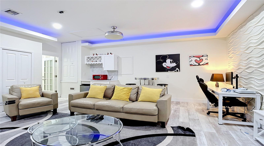 Kissimmee, Florida 34747, 4 Bedrooms Bedrooms, ,3 Bathroomsbathrooms,Residential,For Sale,Fan Palm,0,Mfro6436177