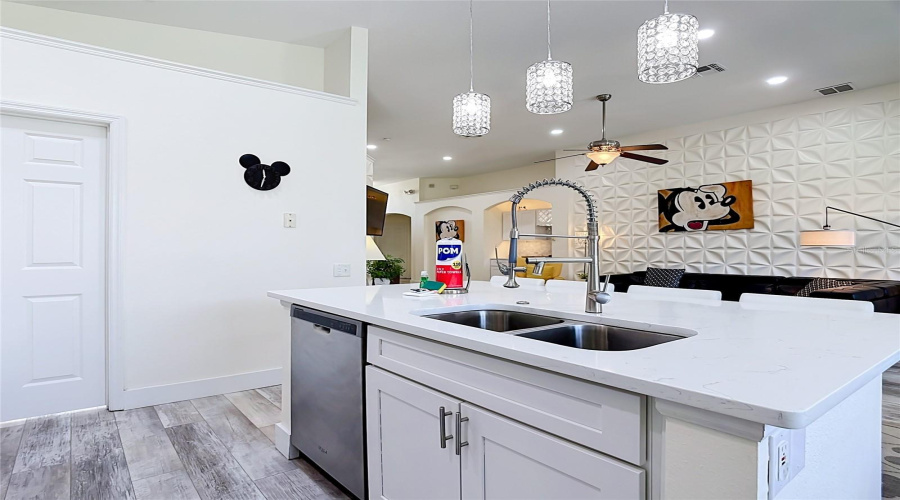 Kissimmee, Florida 34747, 4 Bedrooms Bedrooms, ,3 Bathroomsbathrooms,Residential,For Sale,Fan Palm,0,Mfro6436177