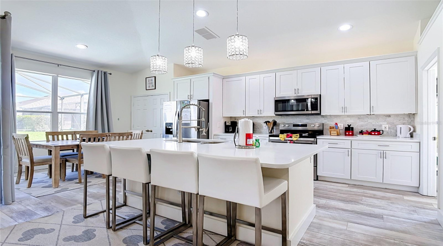 Kissimmee, Florida 34747, 4 Bedrooms Bedrooms, ,3 Bathroomsbathrooms,Residential,For Sale,Fan Palm,0,Mfro6436177