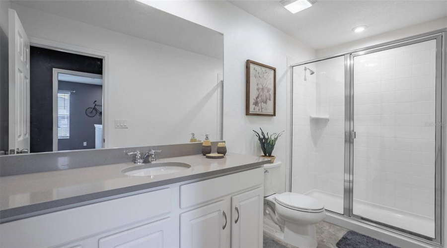 Kissimmee, Florida 34747, 5 Bedrooms Bedrooms, ,4 Bathroomsbathrooms,Residential,For Sale,Cooper Bell,0,Mfro6436144