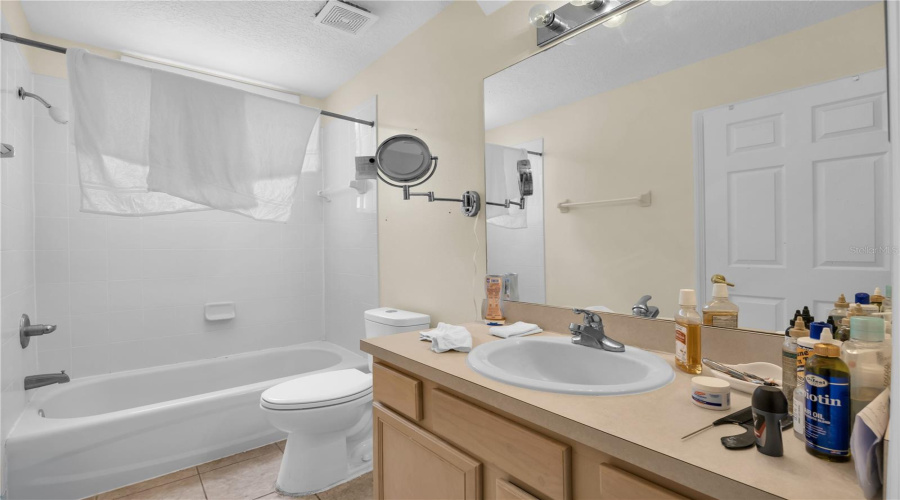 Davenport, Florida 33897, 5 Bedrooms Bedrooms, ,4 Bathroomsbathrooms,Residential,For Sale,Montara,0,Mfrv4950907